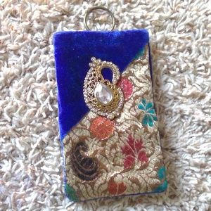 phone holder with keyring